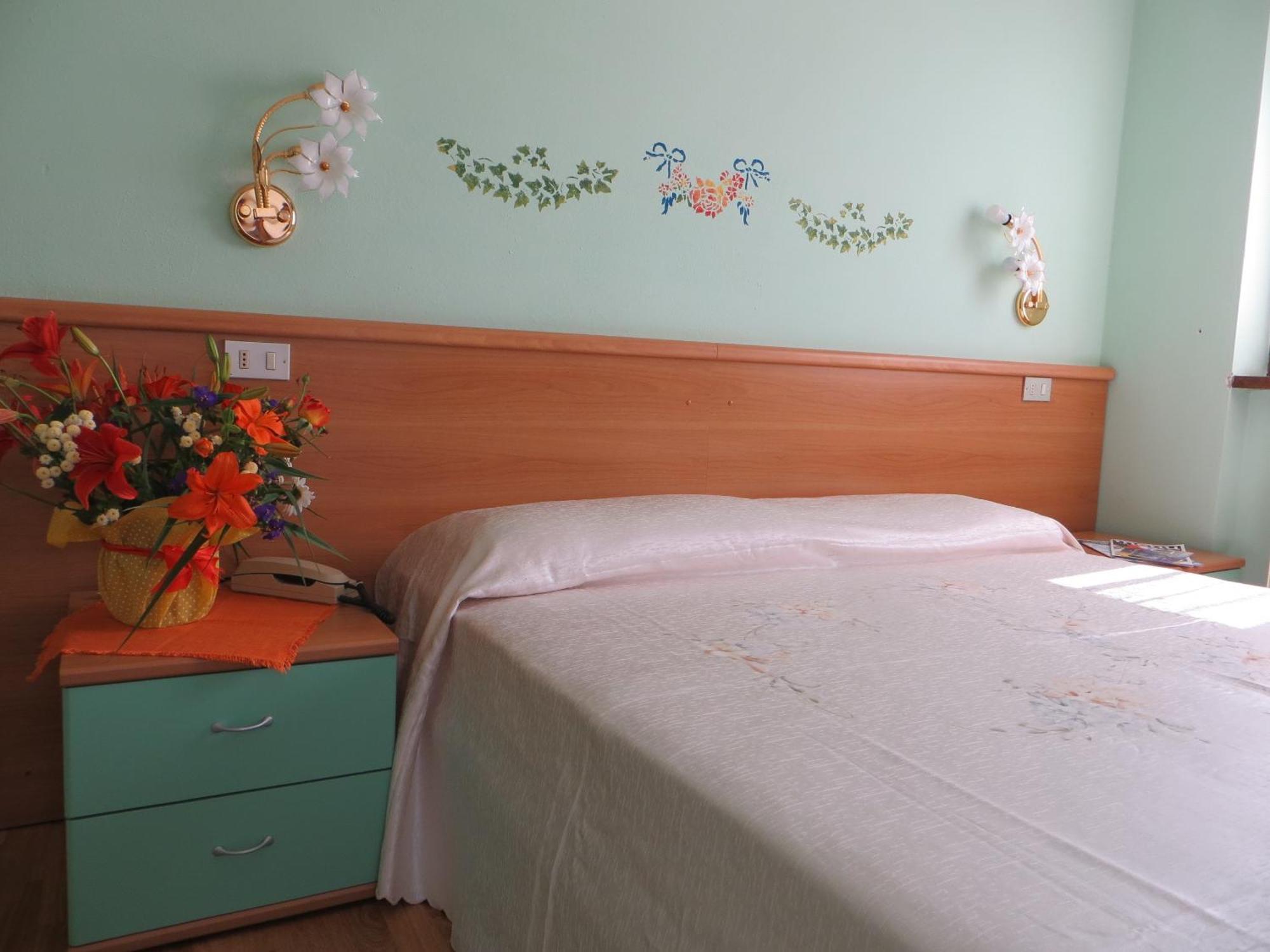 Locanda Ridevert Hotel Tione di Trento Room photo